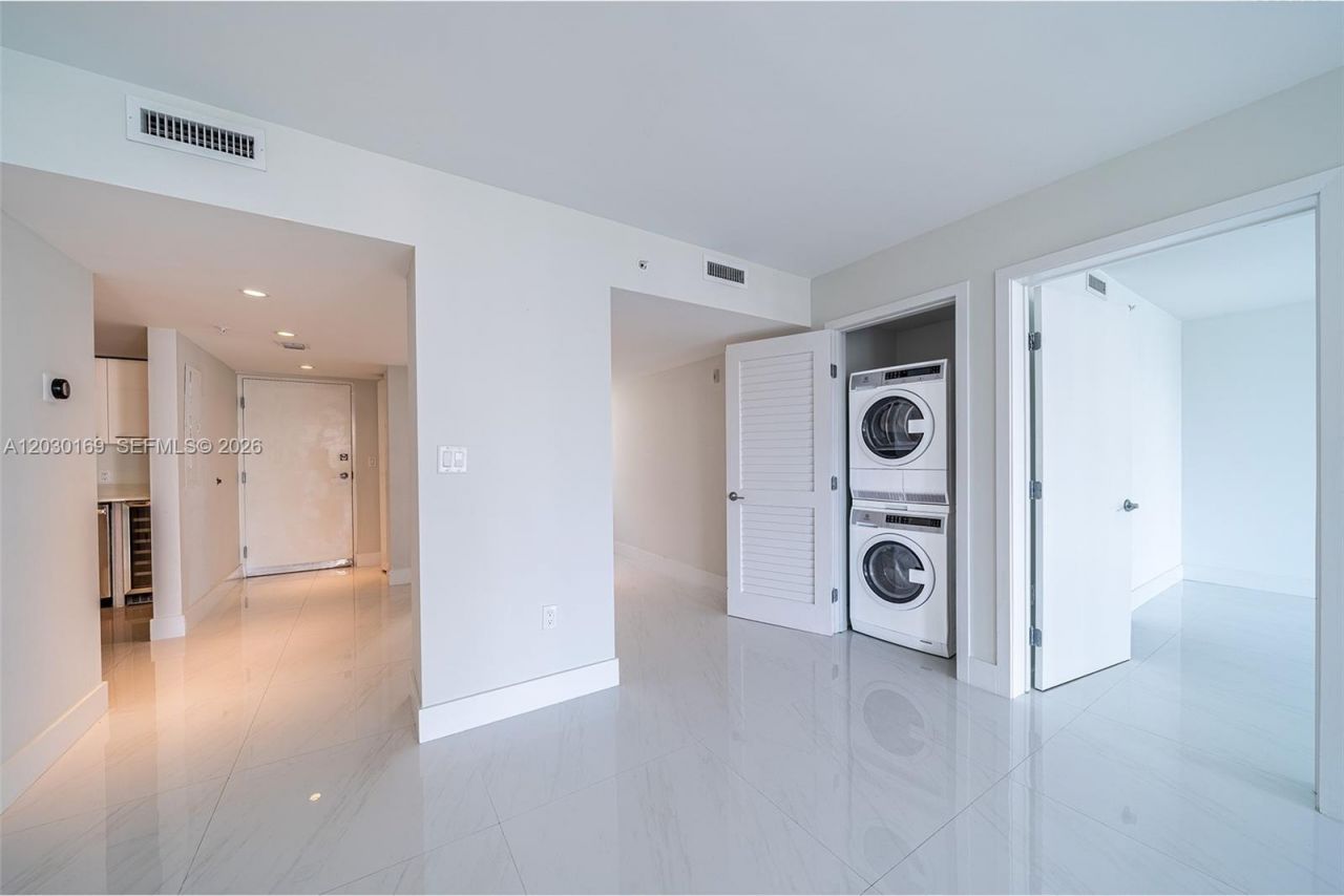 1133 102nd St, Unit 702, Bay Harbor Islands, FL 33154 Photo