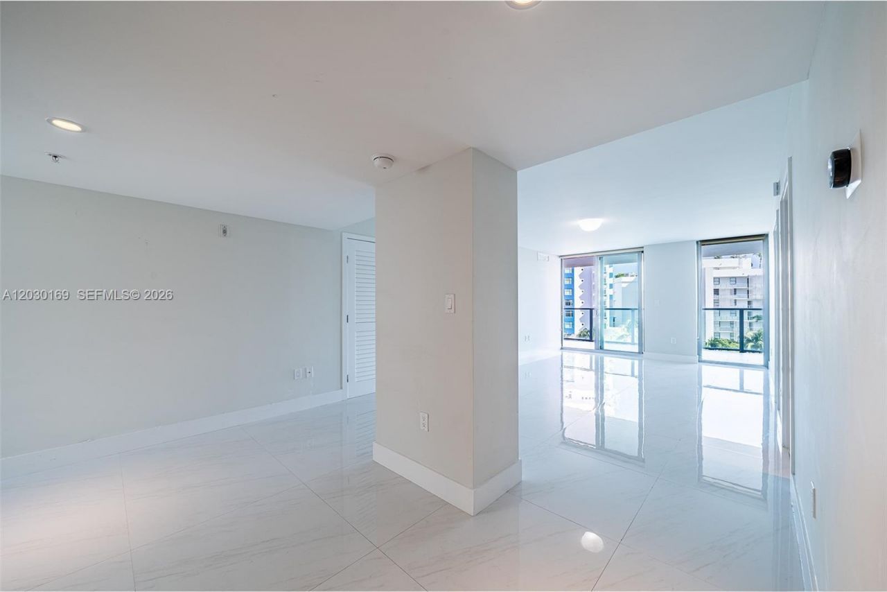 1133 102nd St, Unit 702, Bay Harbor Islands, FL 33154 Photo