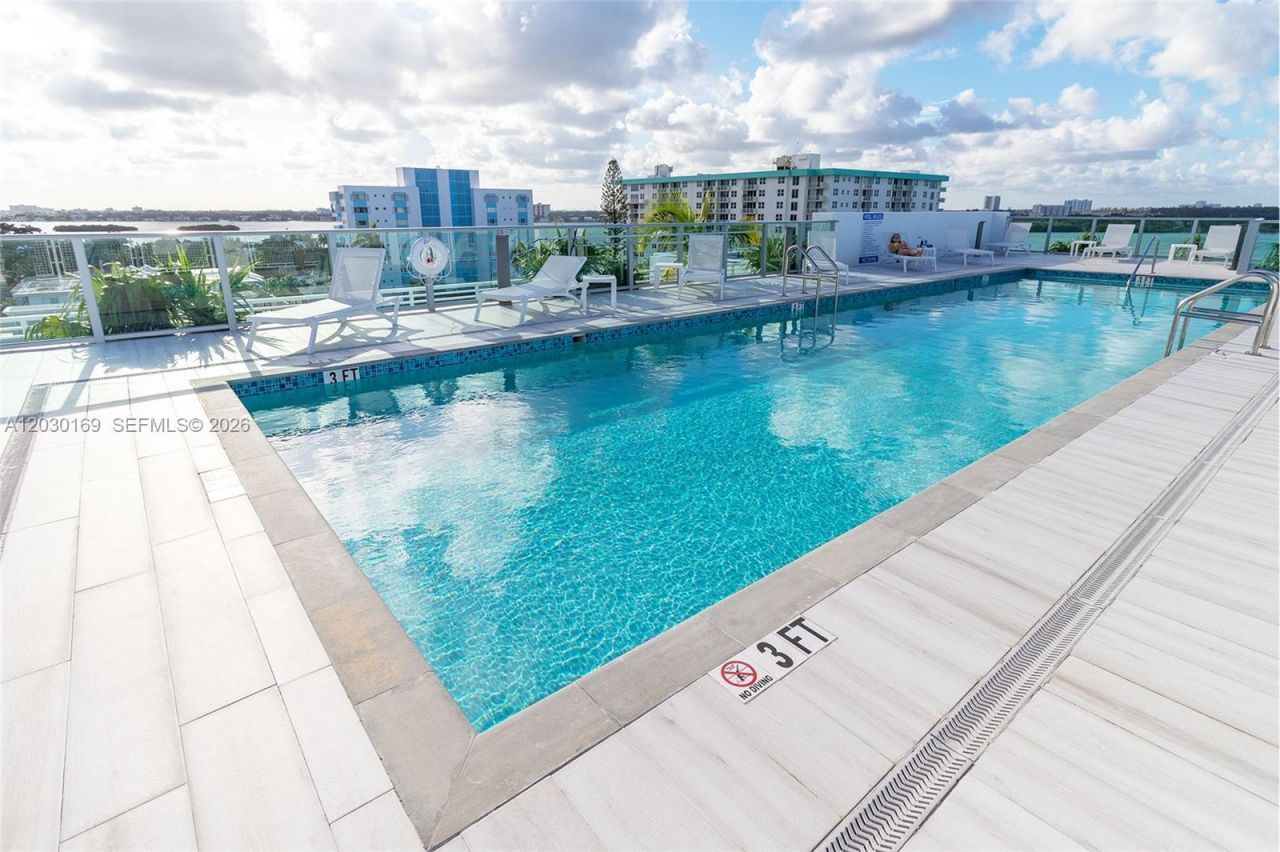 1133 102nd St, Unit 702, Bay Harbor Islands, FL 33154 Photo