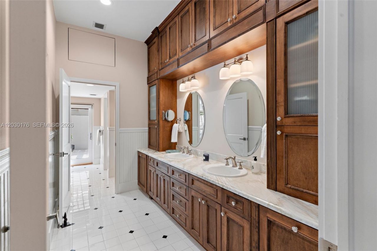451 Ridge Rd , Coral Gables, FL 33143 Photo