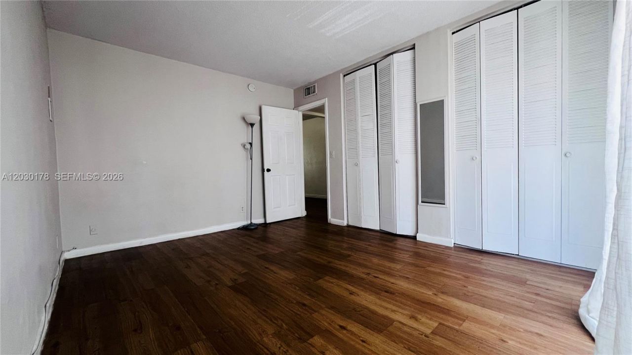 1100 NE 1st Ct, Unit 213, Hallandale Beach, FL 33009 Photo