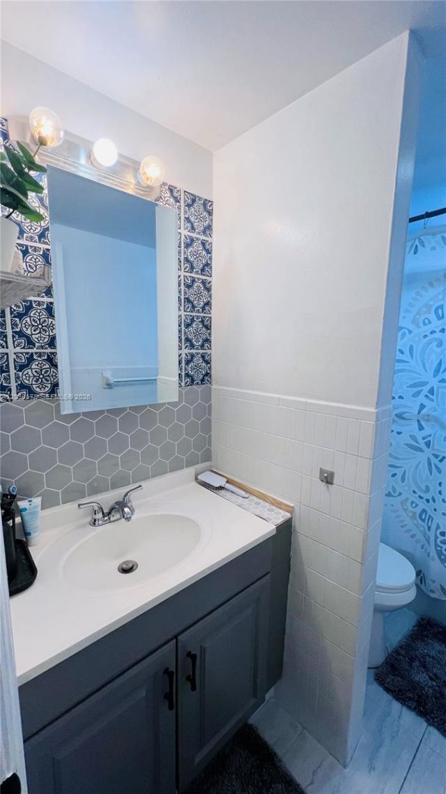1100 NE 1st Ct , Unit 213, Hallandale Beach, FL 33009 Photo