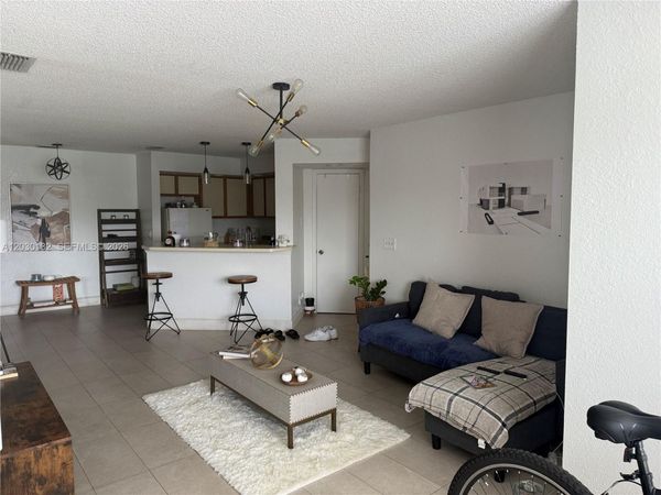 3330 N Pinewalk Dr N, Unit 1623, Margate, FL 33063