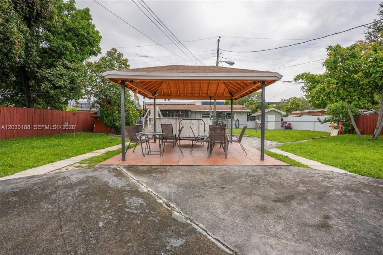 4263 NW 5th St, Miami, FL 33126 Photo