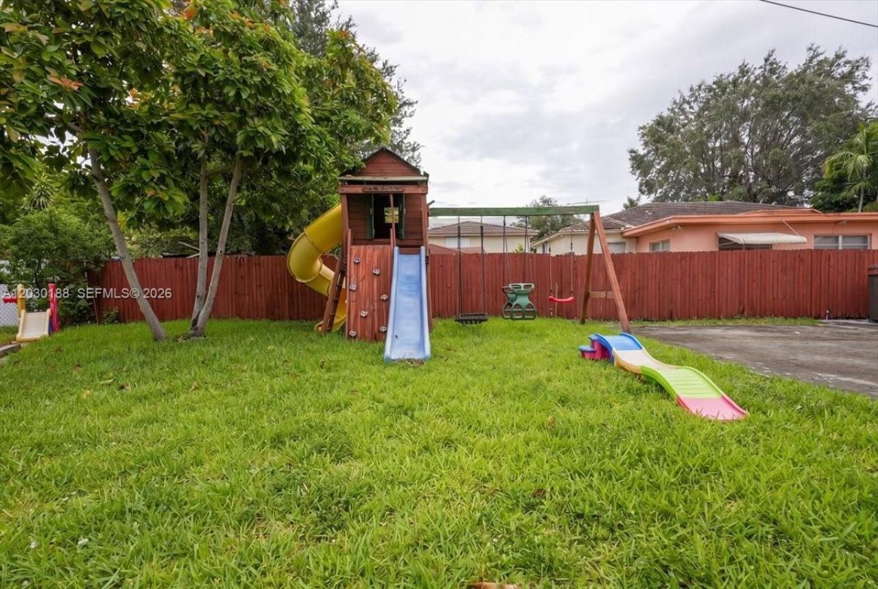 4263 NW 5th St, Miami, FL 33126 Photo