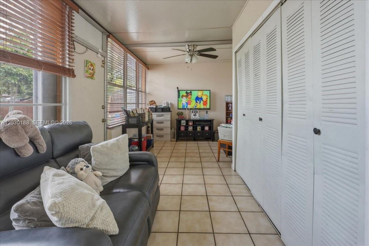 4263 NW 5th St, Miami, FL 33126 Photo
