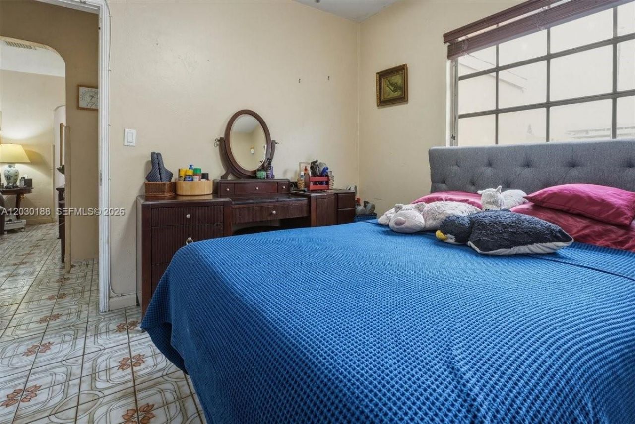 4263 NW 5th St, Miami, FL 33126 Photo