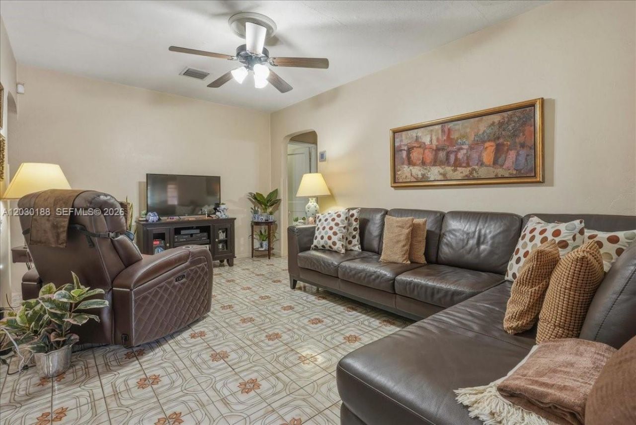 4263 NW 5th St, Miami, FL 33126 Photo