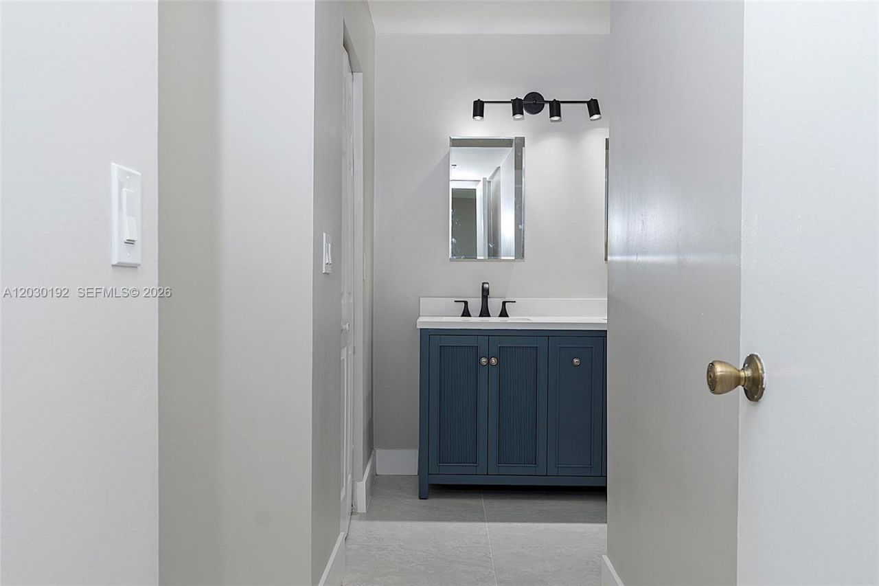 193 Lakeview Dr , Unit 103, Weston, FL 33326 Photo