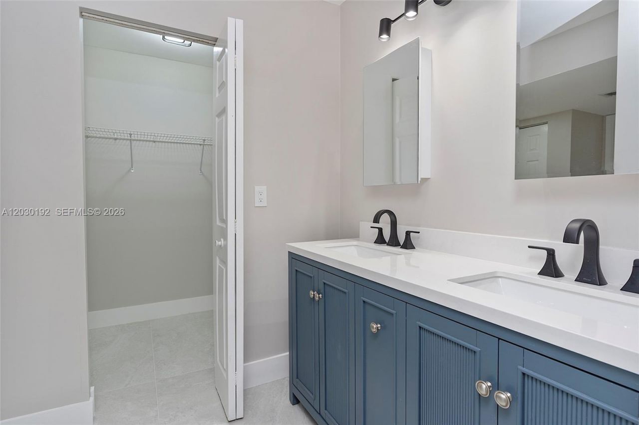 193 Lakeview Dr , Unit 103, Weston, FL 33326 Photo