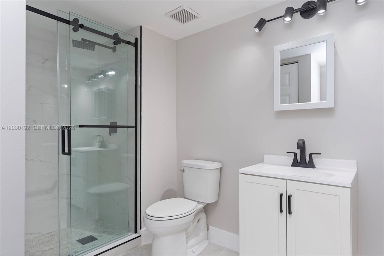 193 Lakeview Dr , Unit 103, Weston, FL 33326 Photo