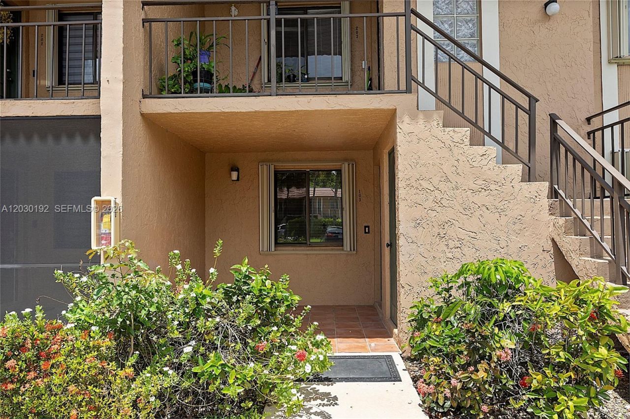 193 Lakeview Dr , Unit 103, Weston, FL 33326 Photo