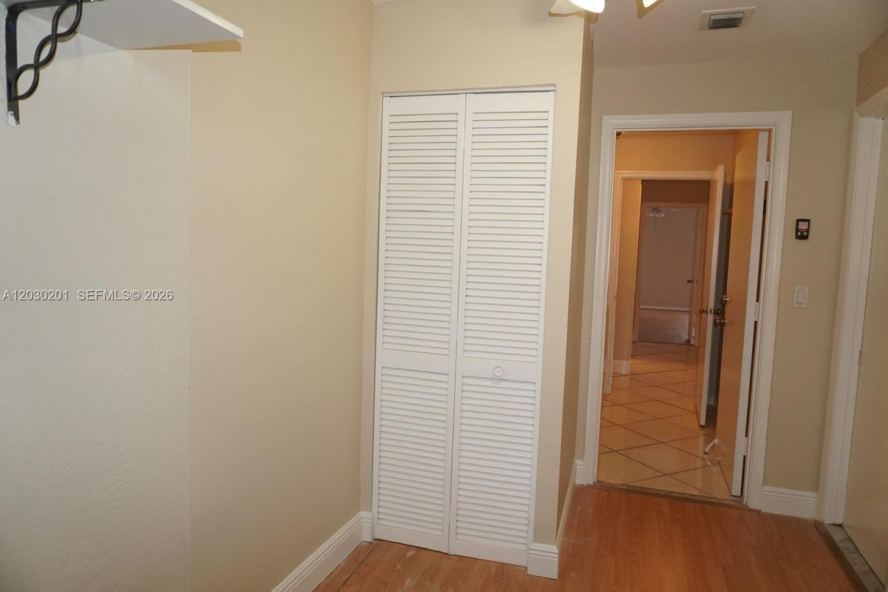 2010 NW 182nd Ter, Pembroke Pines, FL 33029 Photo