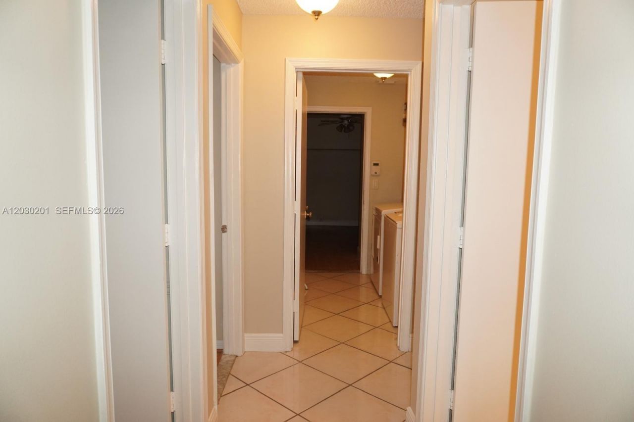 2010 NW 182nd Ter, Pembroke Pines, FL 33029 Photo