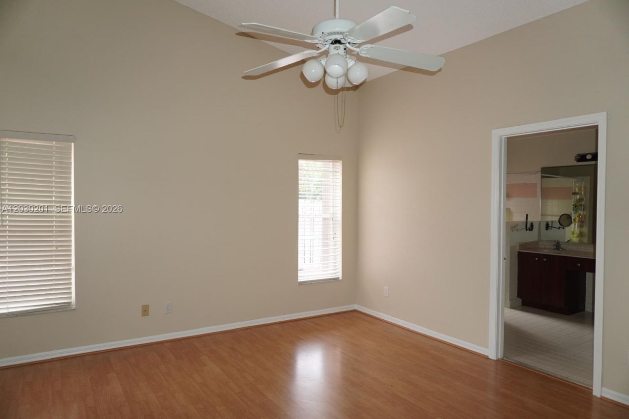 2010 NW 182nd Ter, Pembroke Pines, FL 33029 Photo