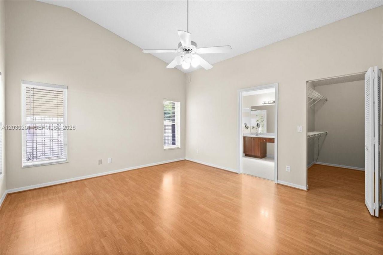 2010 NW 182nd Ter, Pembroke Pines, FL 33029 Photo