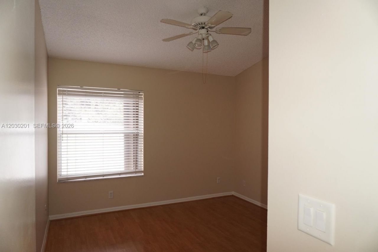 2010 NW 182nd Ter, Pembroke Pines, FL 33029 Photo
