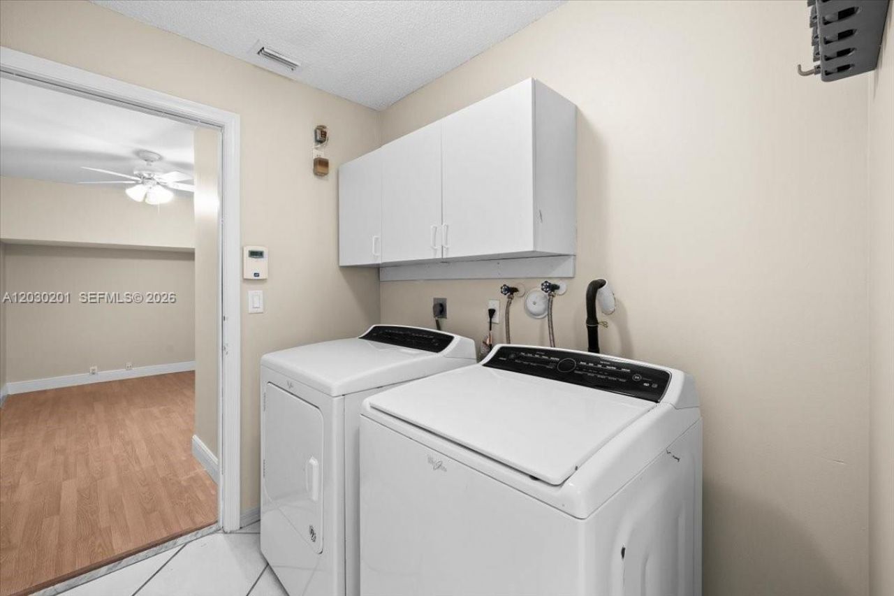 2010 NW 182nd Ter, Pembroke Pines, FL 33029 Photo