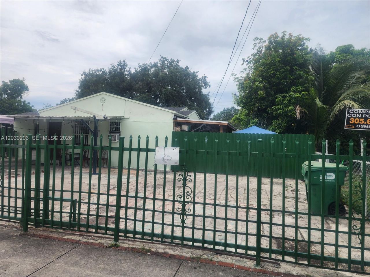 2130 NW 92nd St , Miami, FL 33147 Photo