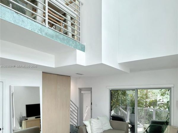 734 Michigan Ave , Miami Beach, FL 33139