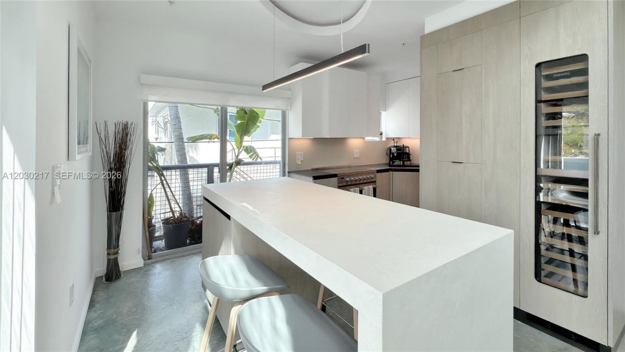 734 Michigan Ave, Miami Beach, FL 33139 Photo