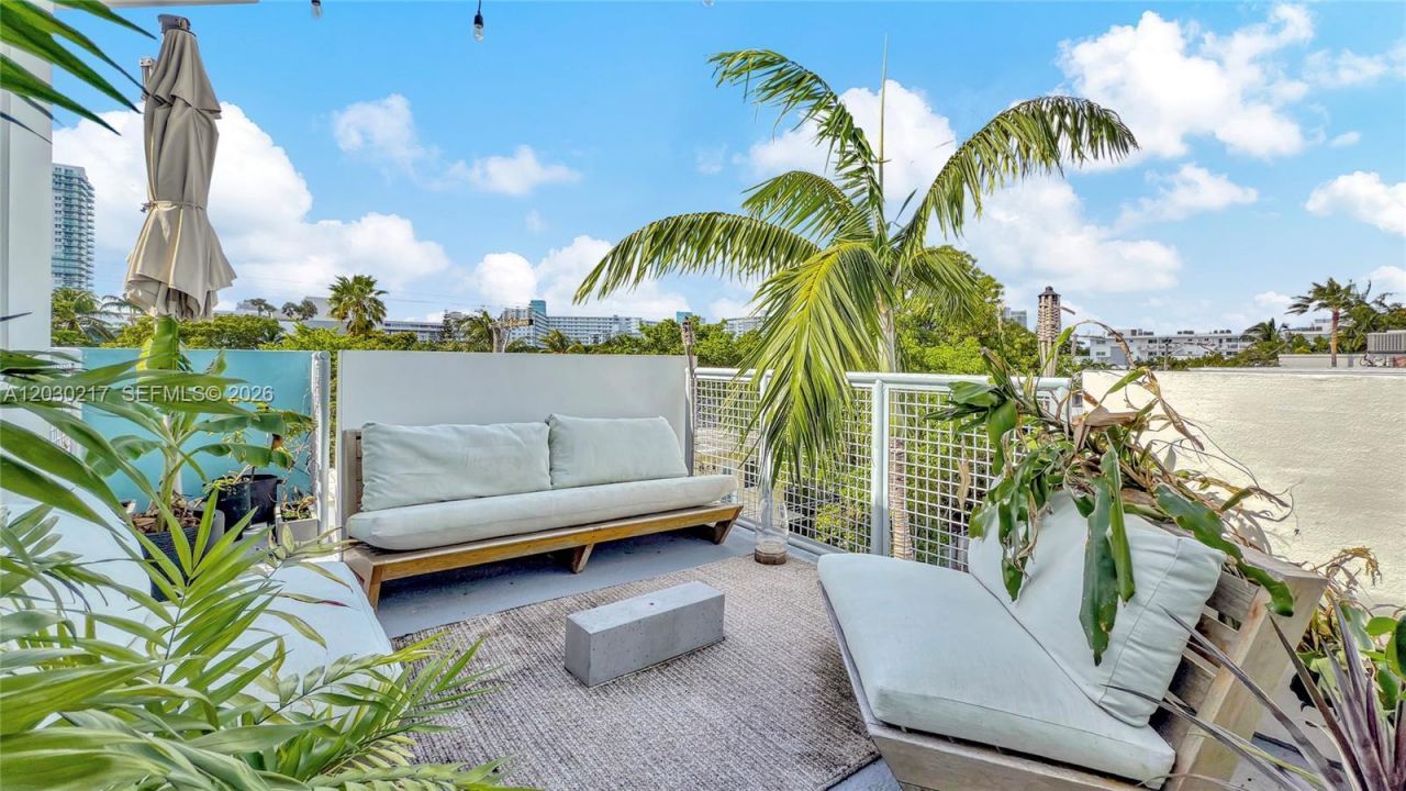 734 Michigan Ave, Miami Beach, FL 33139 Photo