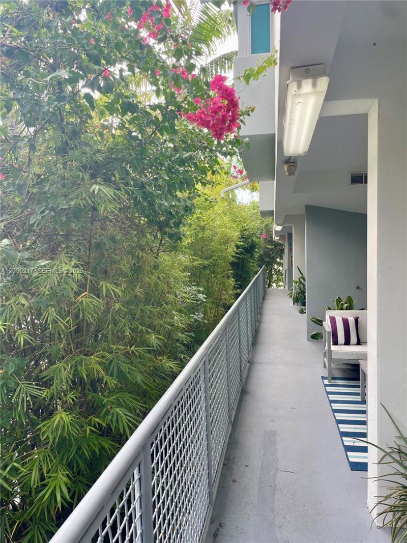 734 Michigan Ave, Miami Beach, FL 33139 Photo