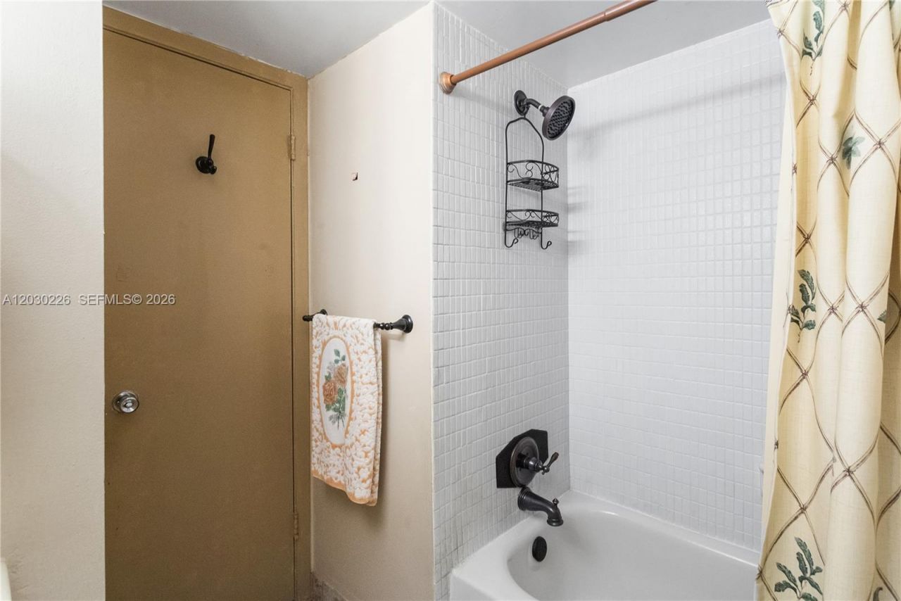 1425 Arthur St , Unit 205A, Hollywood, FL 33020 Photo