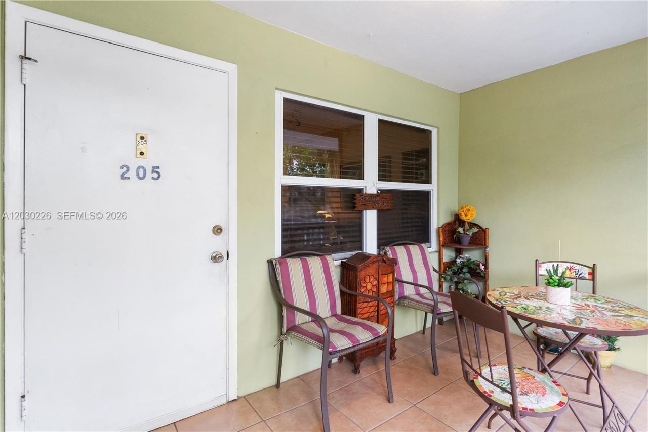 1425 Arthur St , Unit 205A, Hollywood, FL 33020 Photo