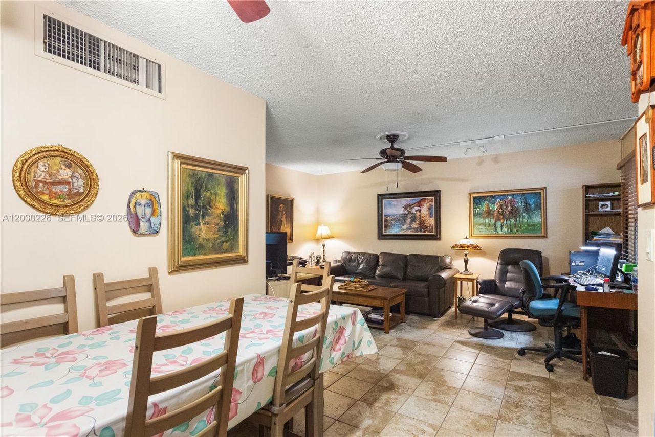 1425 Arthur St , Unit 205A, Hollywood, FL 33020 Photo
