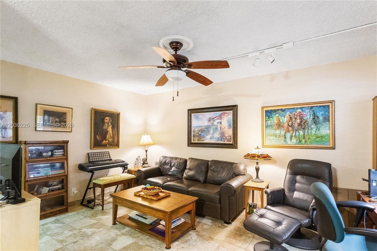 1425 Arthur St , Unit 205A, Hollywood, FL 33020 Photo