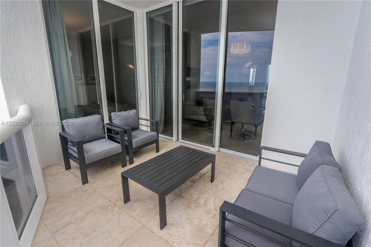 15901 Collins Ave , Unit 2004, Sunny Isles Beach, FL 33160 Photo
