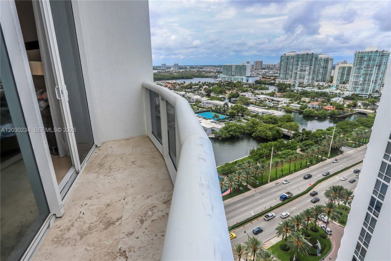 15901 Collins Ave , Unit 2004, Sunny Isles Beach, FL 33160 Photo