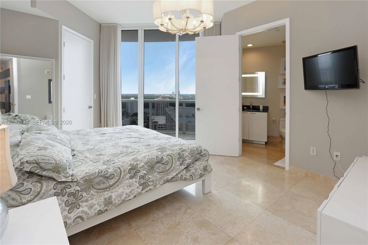 15901 Collins Ave , Unit 2004, Sunny Isles Beach, FL 33160 Photo