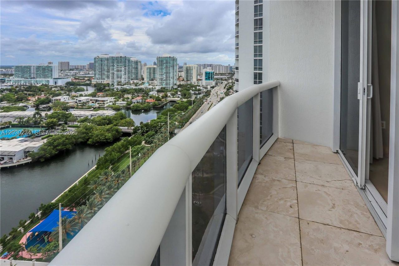 15901 Collins Ave , Unit 2004, Sunny Isles Beach, FL 33160 Photo