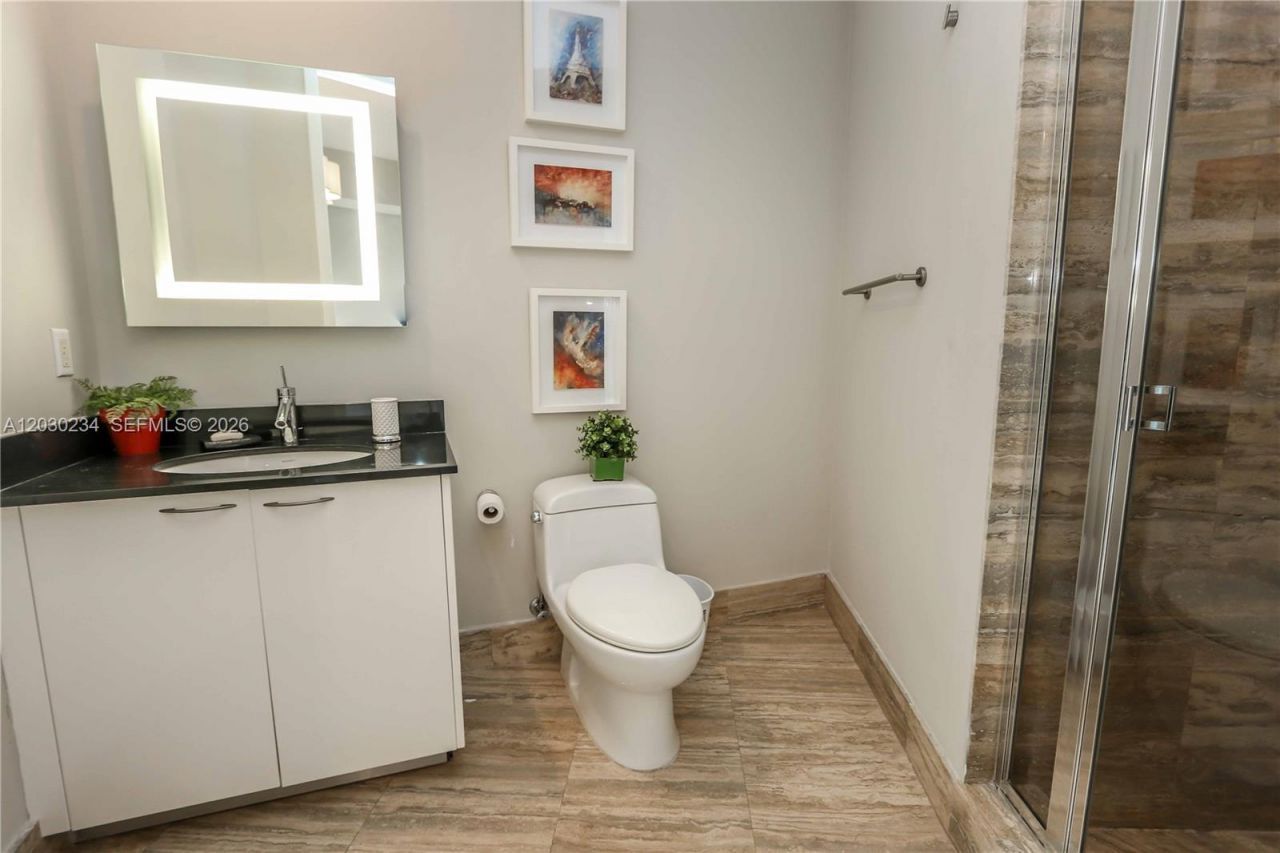 15901 Collins Ave , Unit 2004, Sunny Isles Beach, FL 33160 Photo