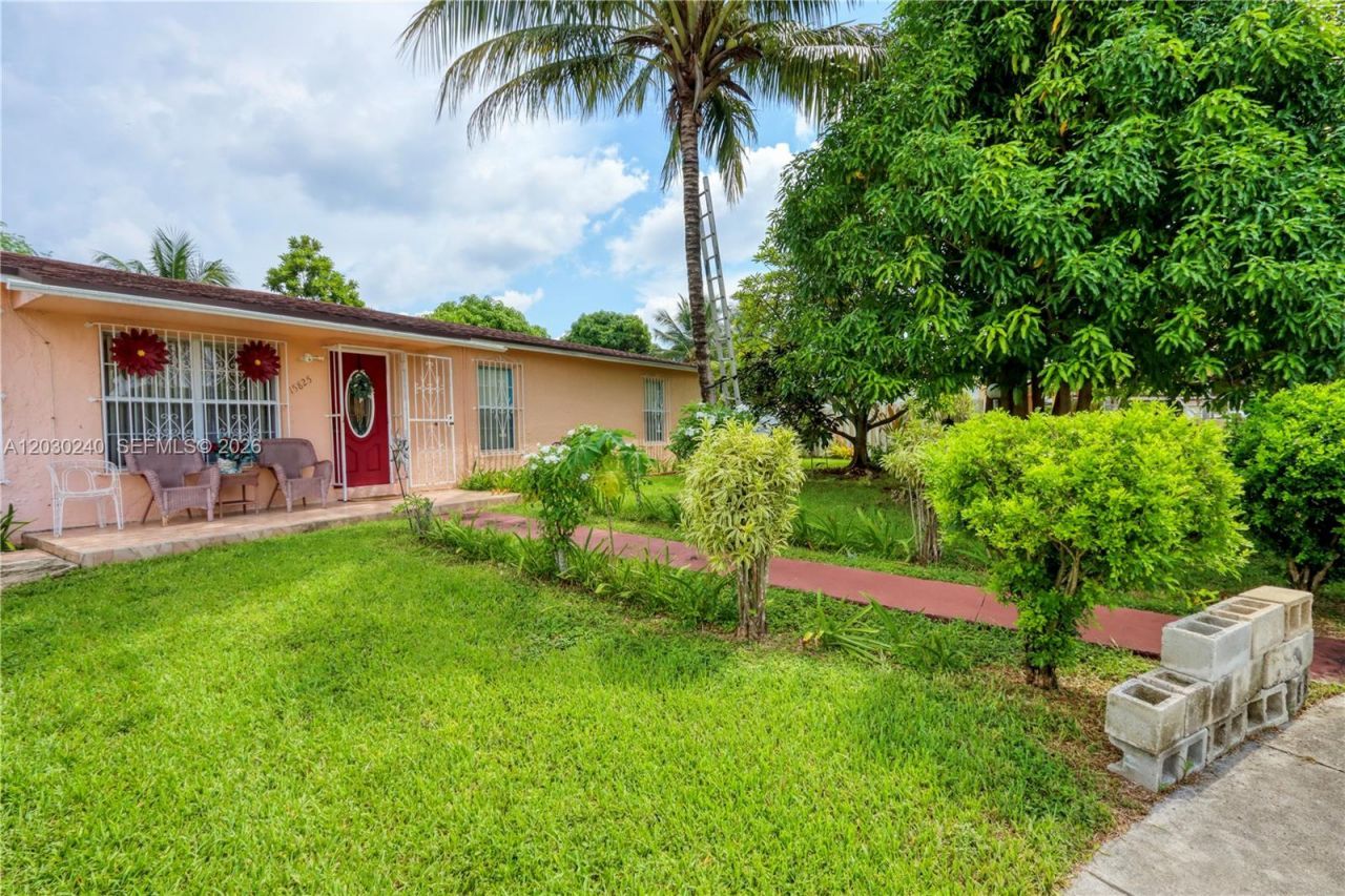15825 SW 305th Ter , Homestead, FL 33033 Photo