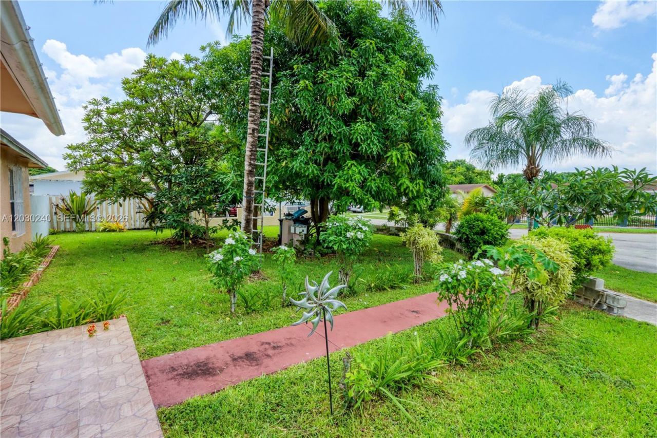 15825 SW 305th Ter , Homestead, FL 33033 Photo