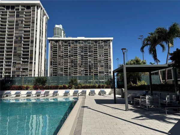 1925 Brickell Ave , Unit 1403, Miami, FL 33129