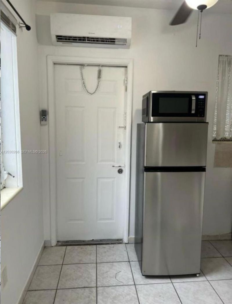 1821 SW 7th St, Unit 7, Miami, FL 33135 Photo