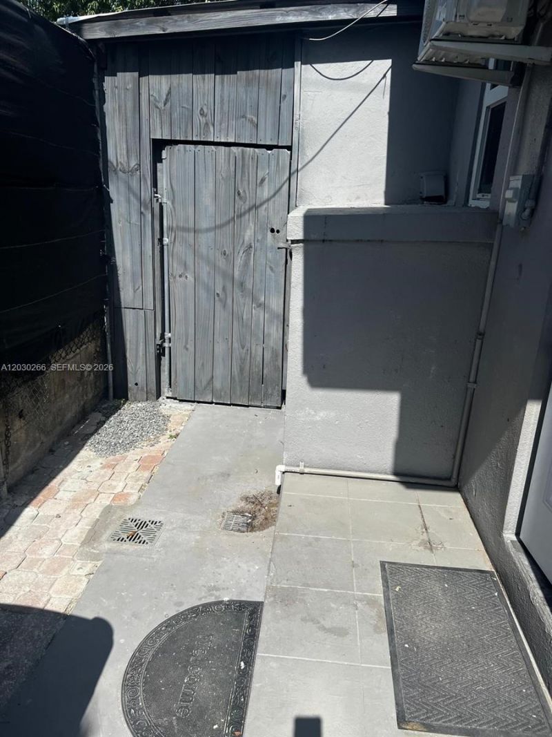 1821 SW 7th St, Unit 7, Miami, FL 33135 Photo