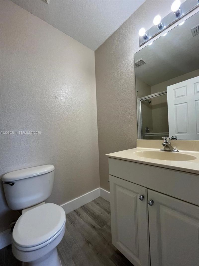 1932 Alamanda Way, Unit 1932, Riviera Beach, FL 33404 Photo
