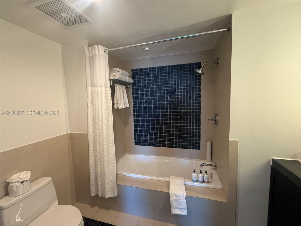 17315 Collins Ave, Unit 1406, Sunny Isles Beach, FL 33160 Photo