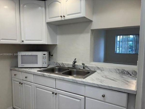 2815 NE 201st Ter , Unit L220, Aventura, FL 33180