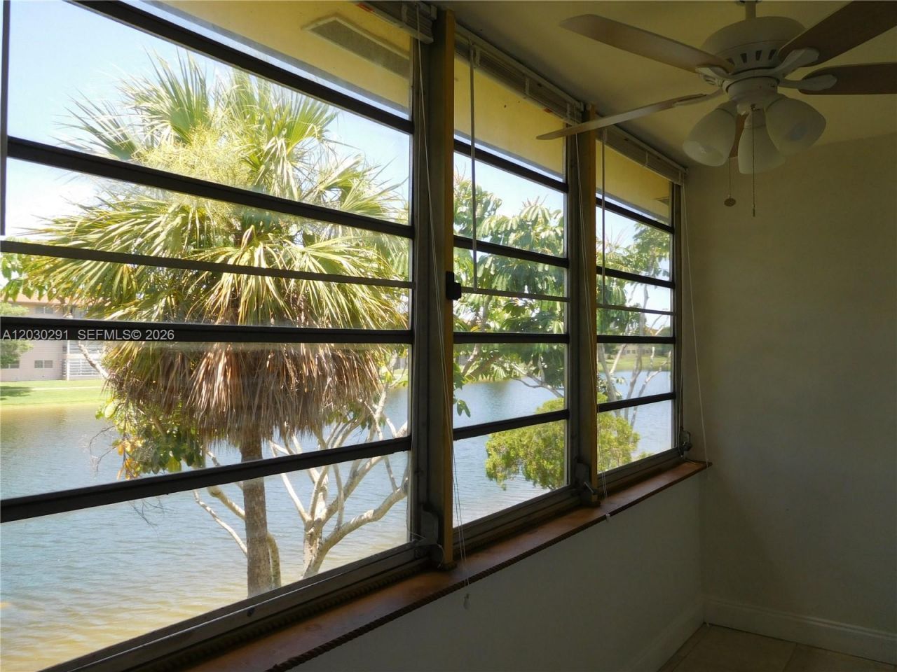 2815 NE 201st Ter , Unit L220, Aventura, FL 33180 Photo