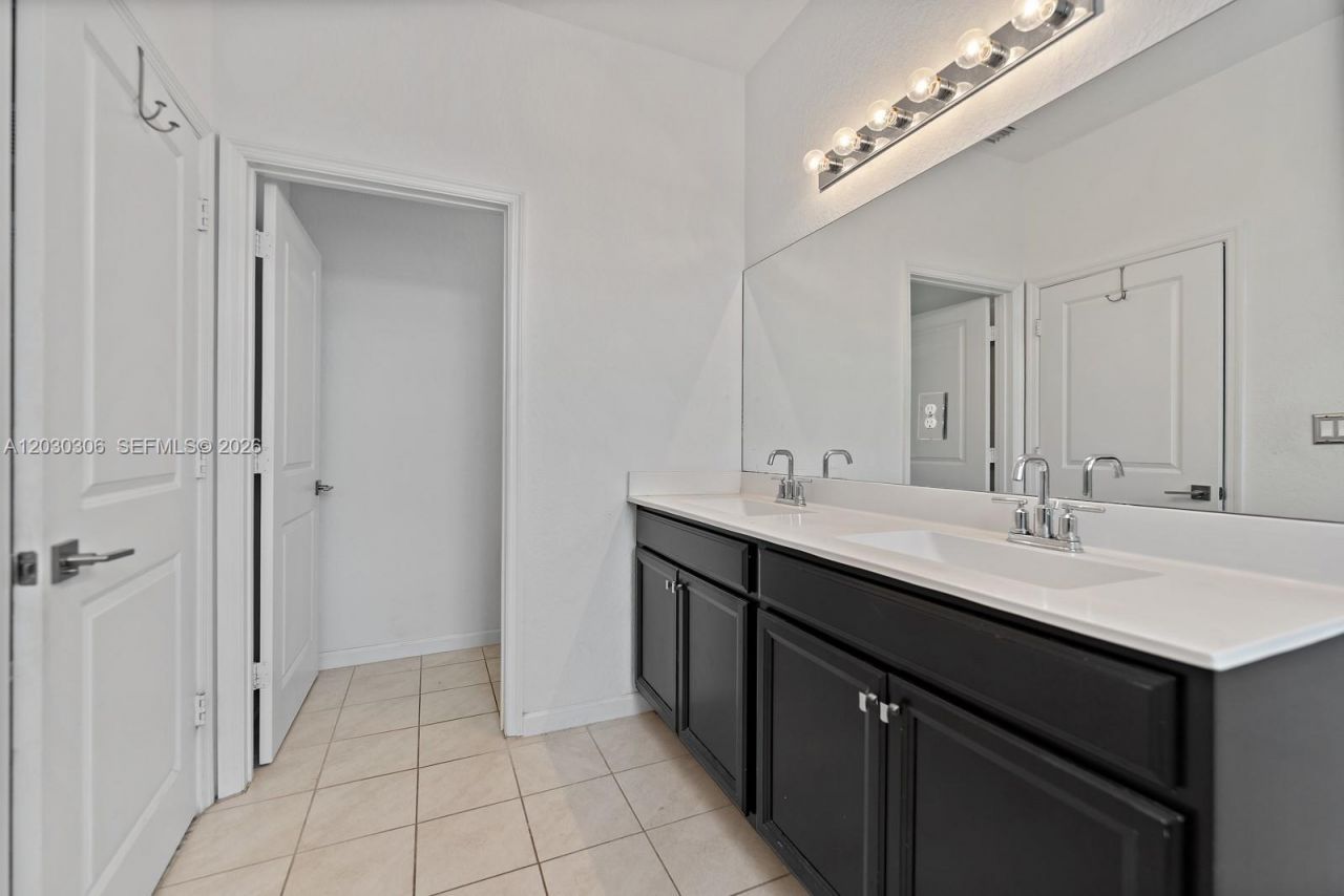 2390 SE 15th St , Homestead, FL 33035 Photo