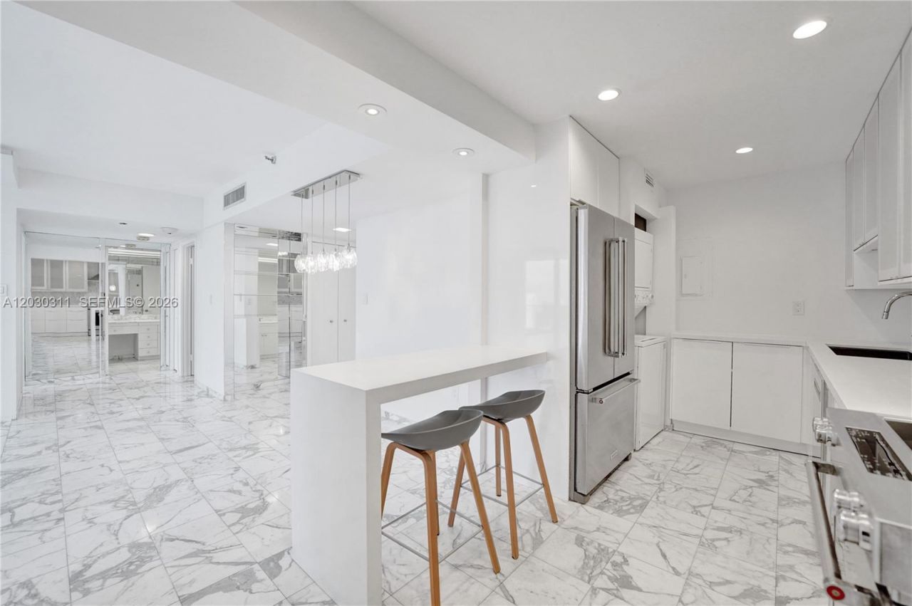 19707 Turnberry Way , Unit 16C, Aventura, FL 33180 Photo