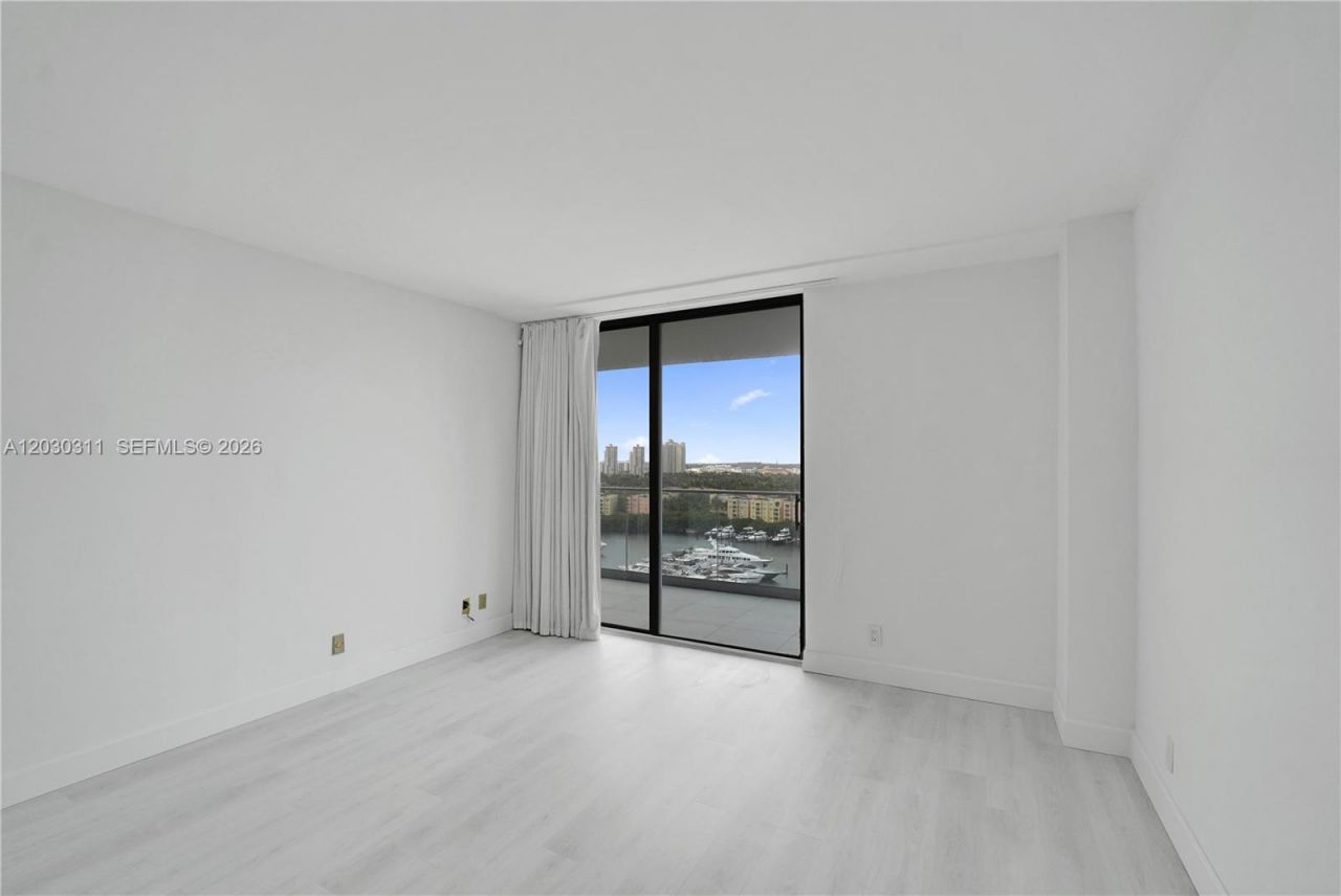 19707 Turnberry Way , Unit 16C, Aventura, FL 33180 Photo