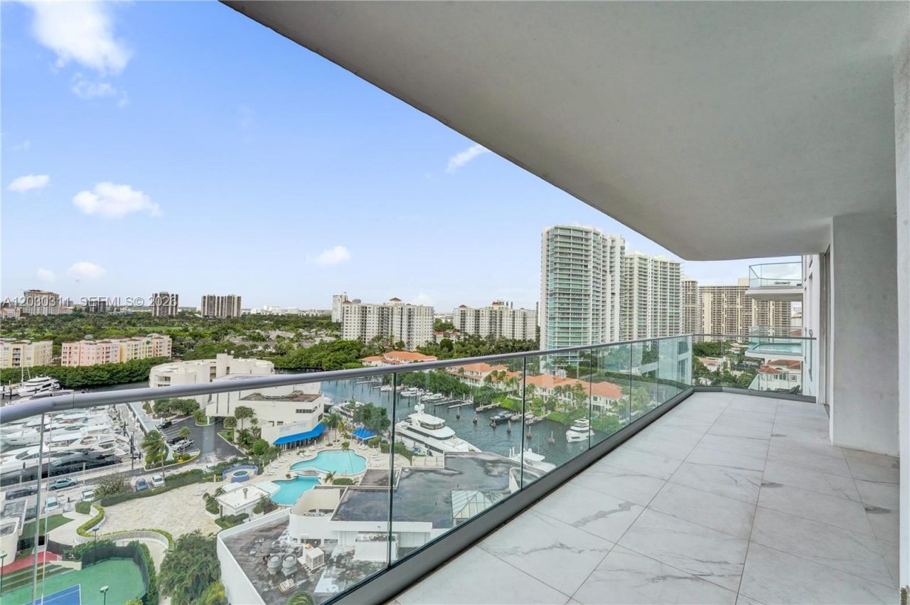 19707 Turnberry Way , Unit 16C, Aventura, FL 33180 Photo