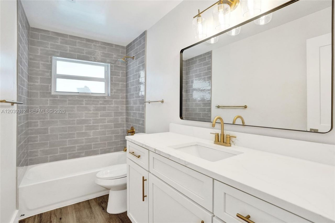 240 NW 25th Ct , Pompano Beach, FL 33064 Photo